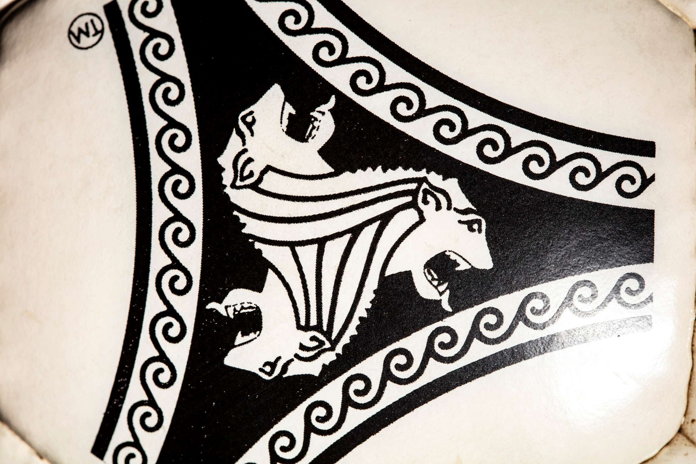 Zoom de león tricefalo Etrusco