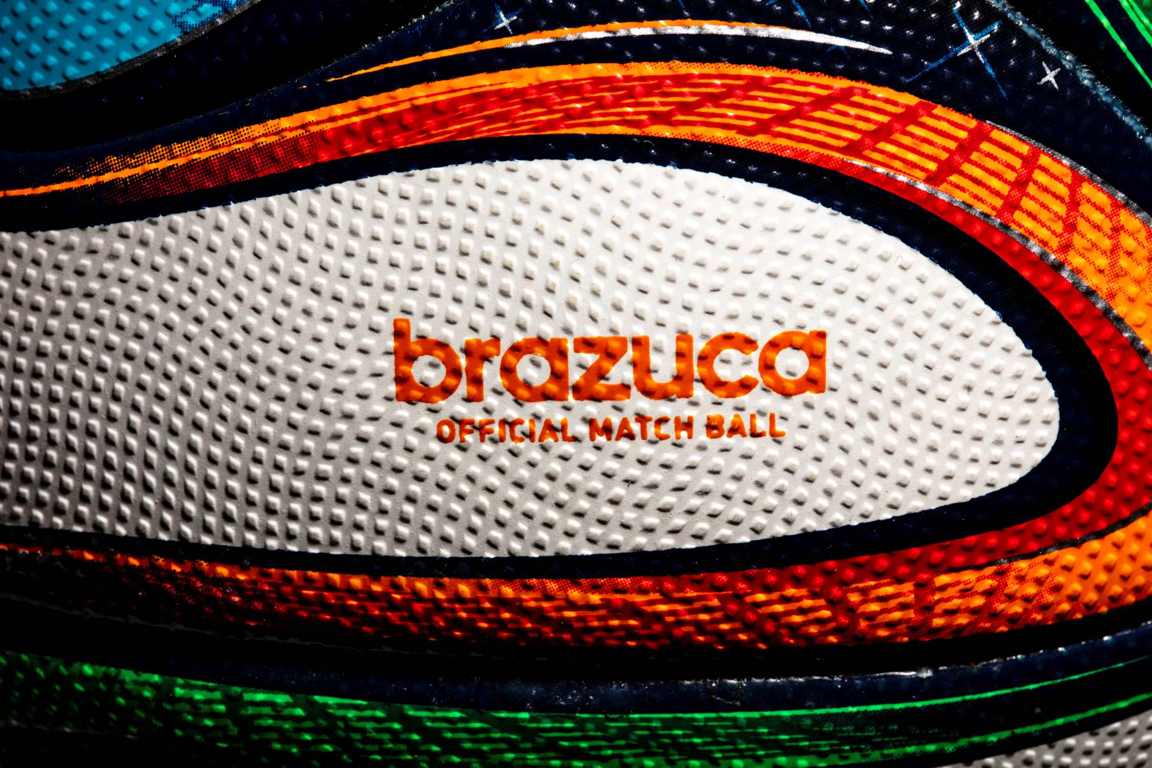 Vista de inscripción del modelo brazuca official match ball