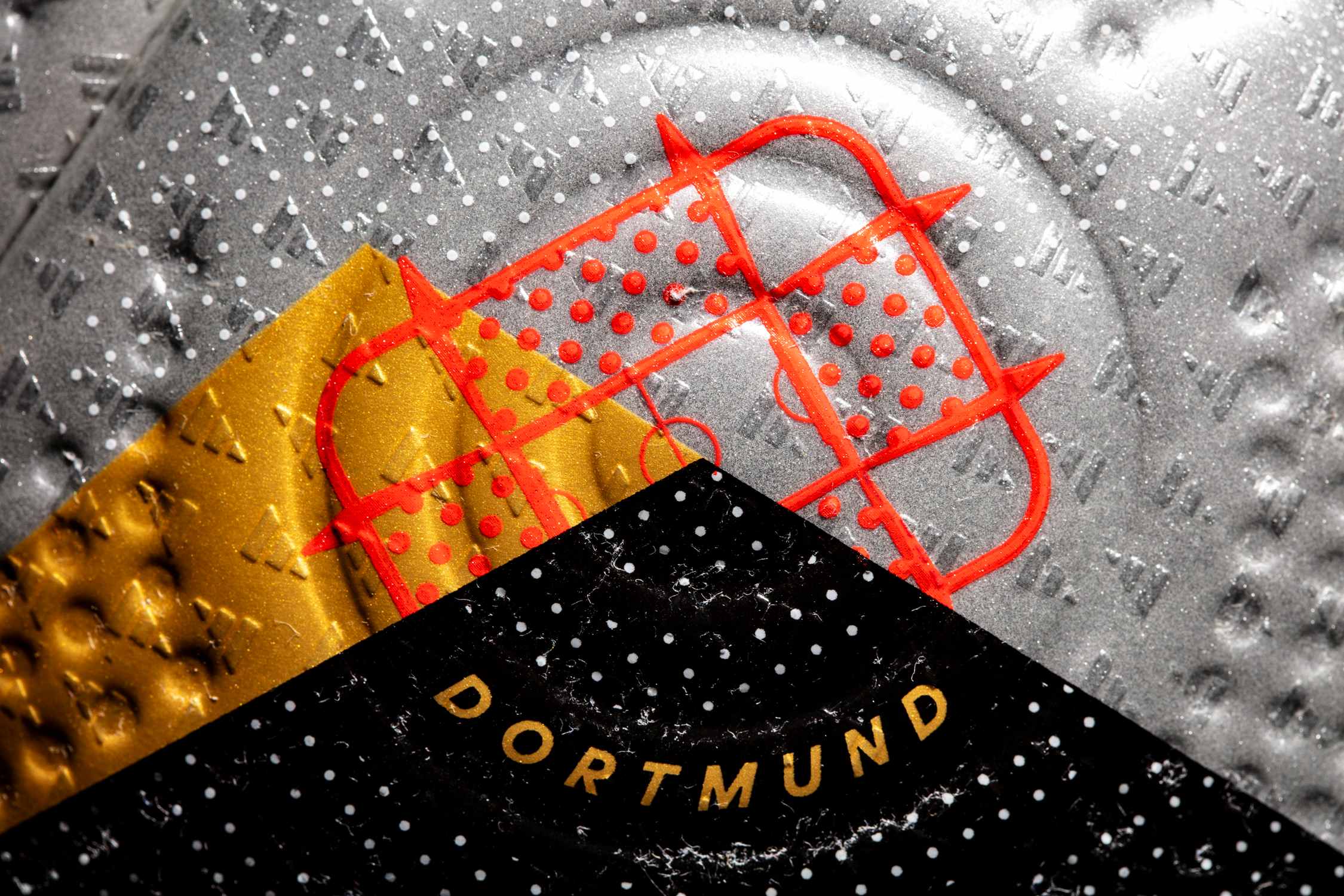 Vista de la inscripción del estadio de Dortmund. Sede oficial del torneo.