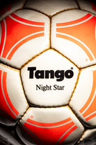 Pentágono central con serigrafia Tango Night Star y pintura naranja