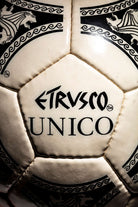 Plano detalle de la serigrafía Etrusco Unico TM
