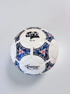 Vista frontal balón oficial adidas Questra Europa y del logo FIFA APPROVED con código 202.L5E