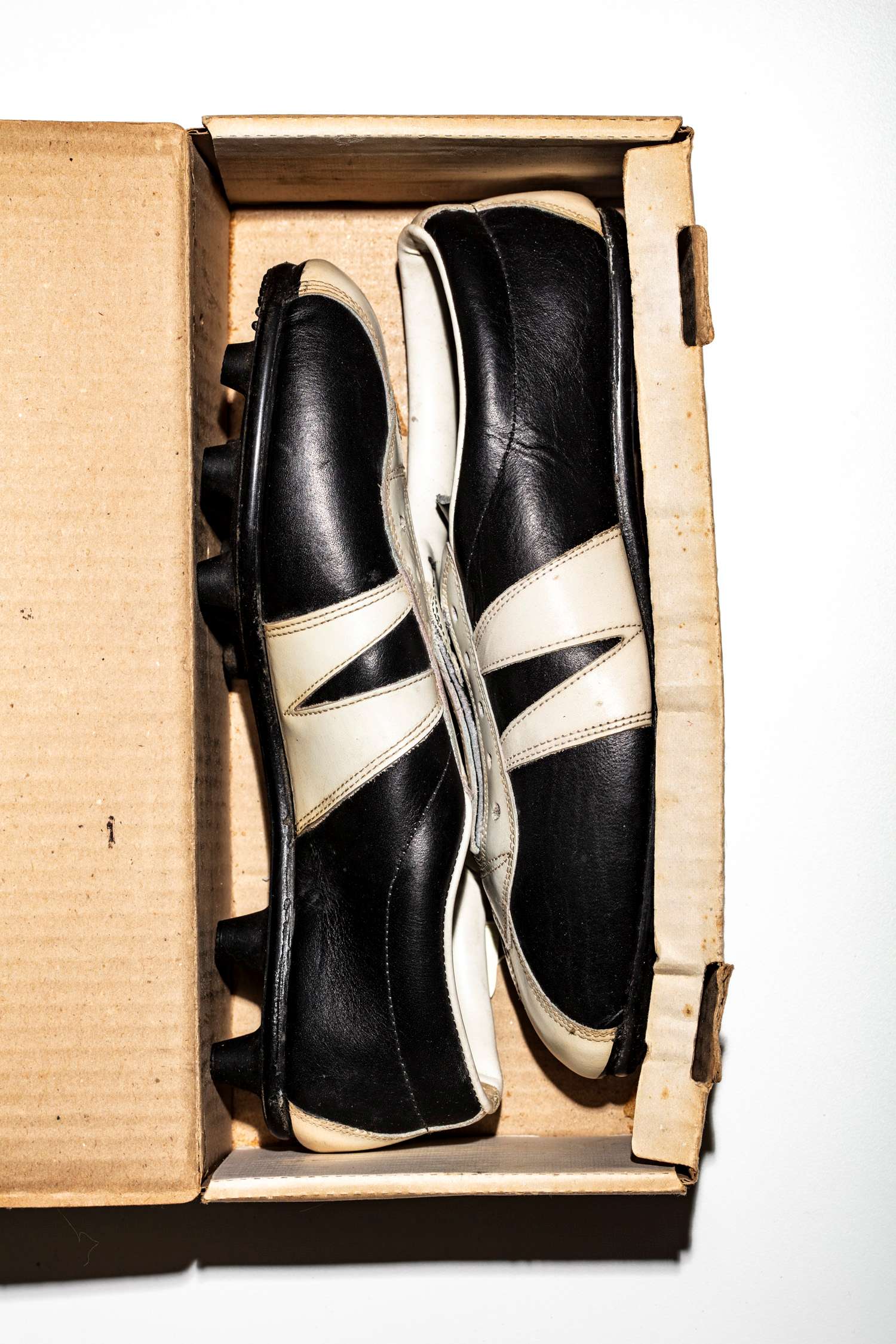 Imagen de botas de fútbol A.RAFEL fabricados en Barcelona a comienzos años 60