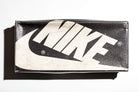 Vista de la tapa original de caja con logo NIKE de la época. Buen estado de conservación.