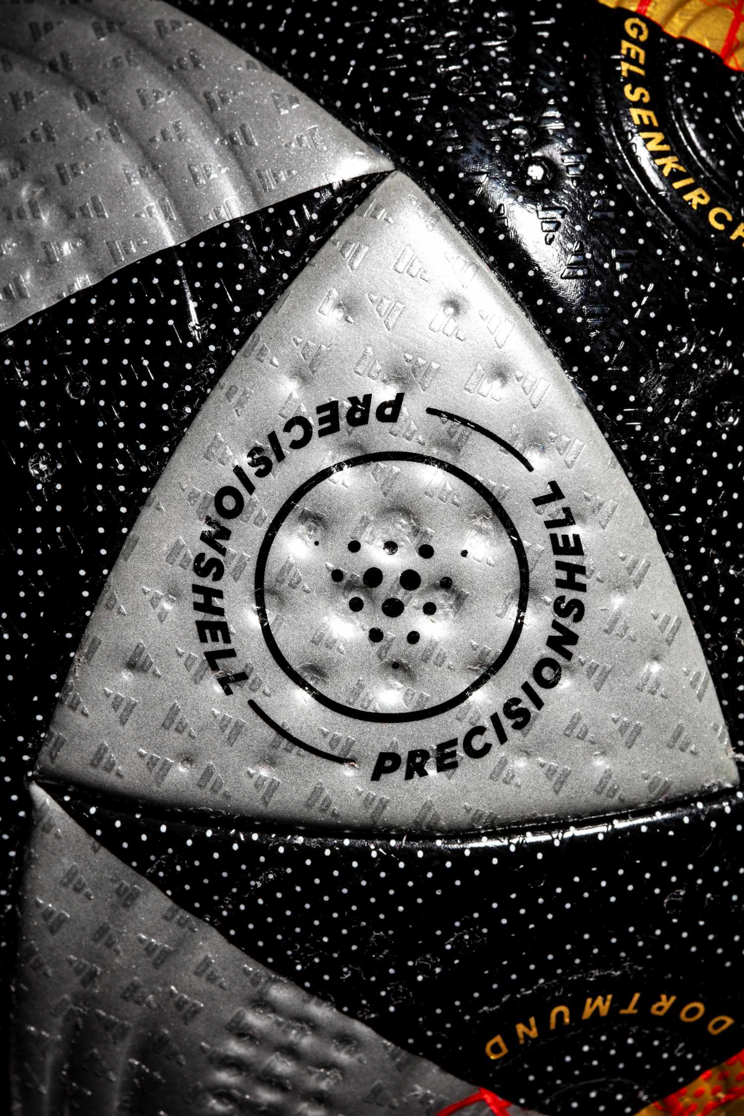 Vista del logo de la tecnología del balón Precisionshell