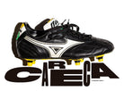Bota derecha Mizuno Brasil Pro. Tipografía del diseñador canadiense Tom Brown.