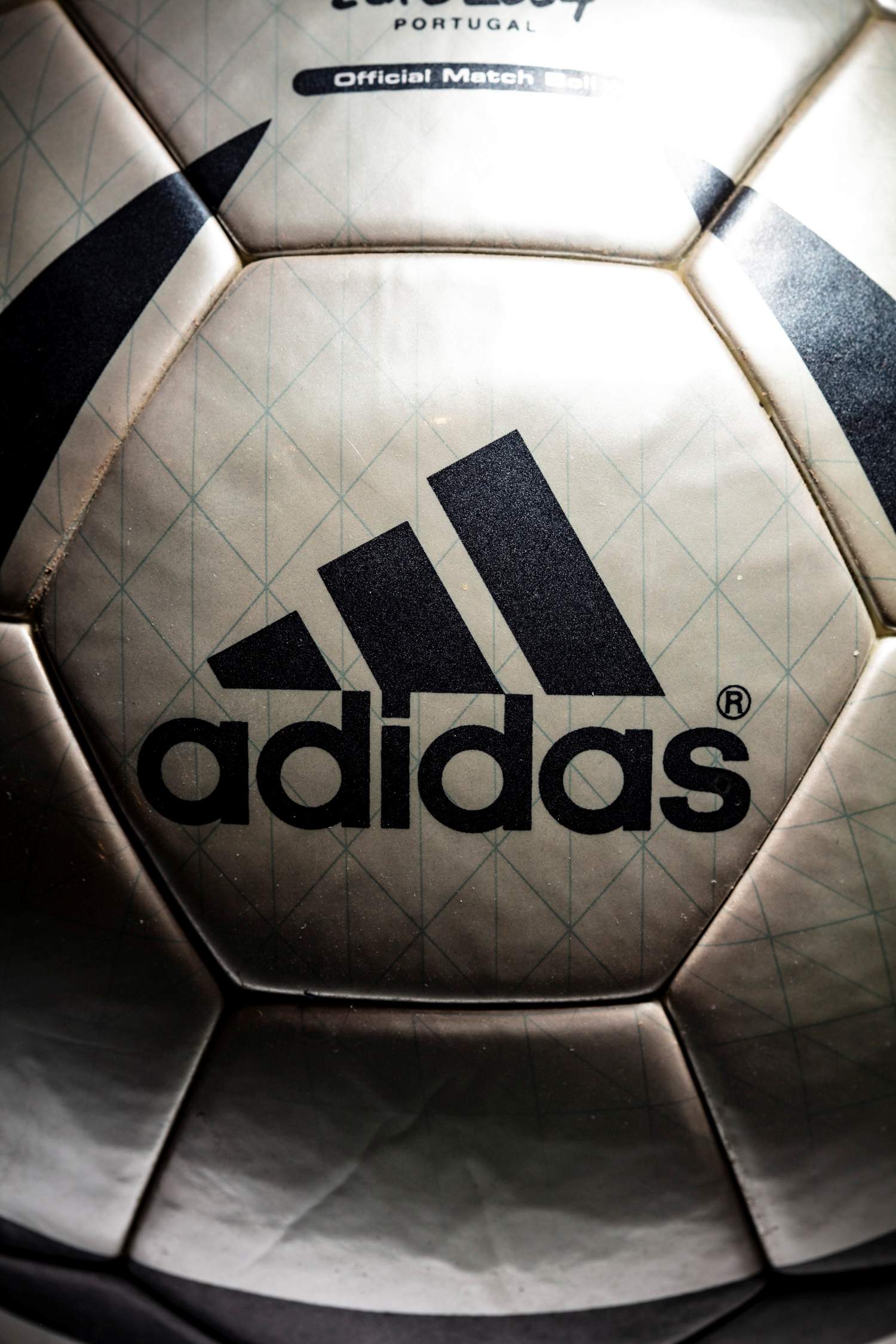 Vista del logo adidas.