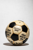 Vista frontal balón adidas Telstar durlast 