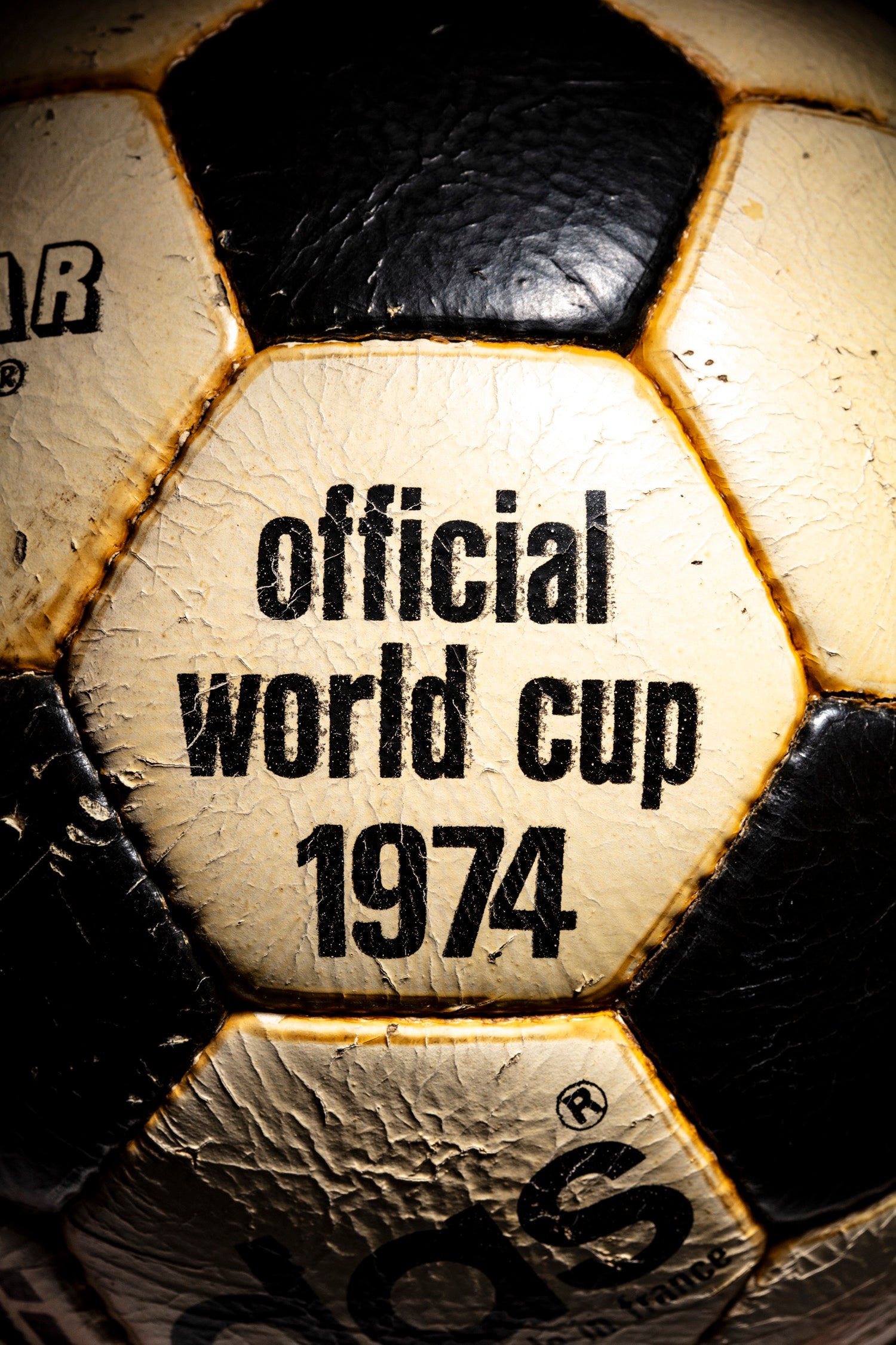 Vista del segundo panel con inscripción official world cup 1974. 