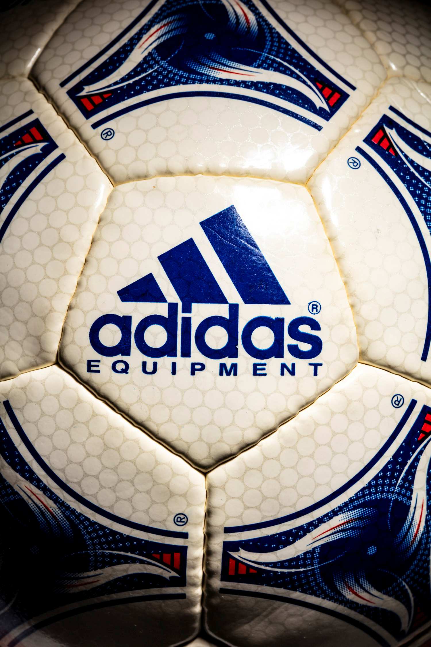 Logo adidas Equipment en color azul
