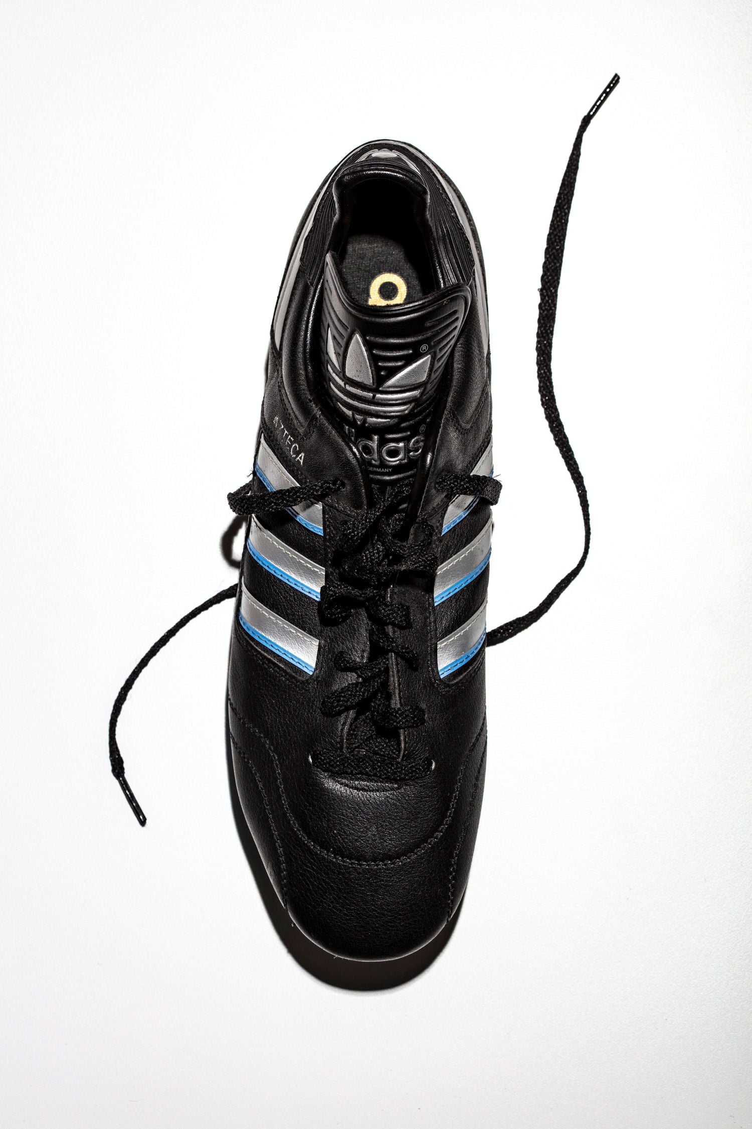 Vista cenital upper bota derecha adidas modelo azteca