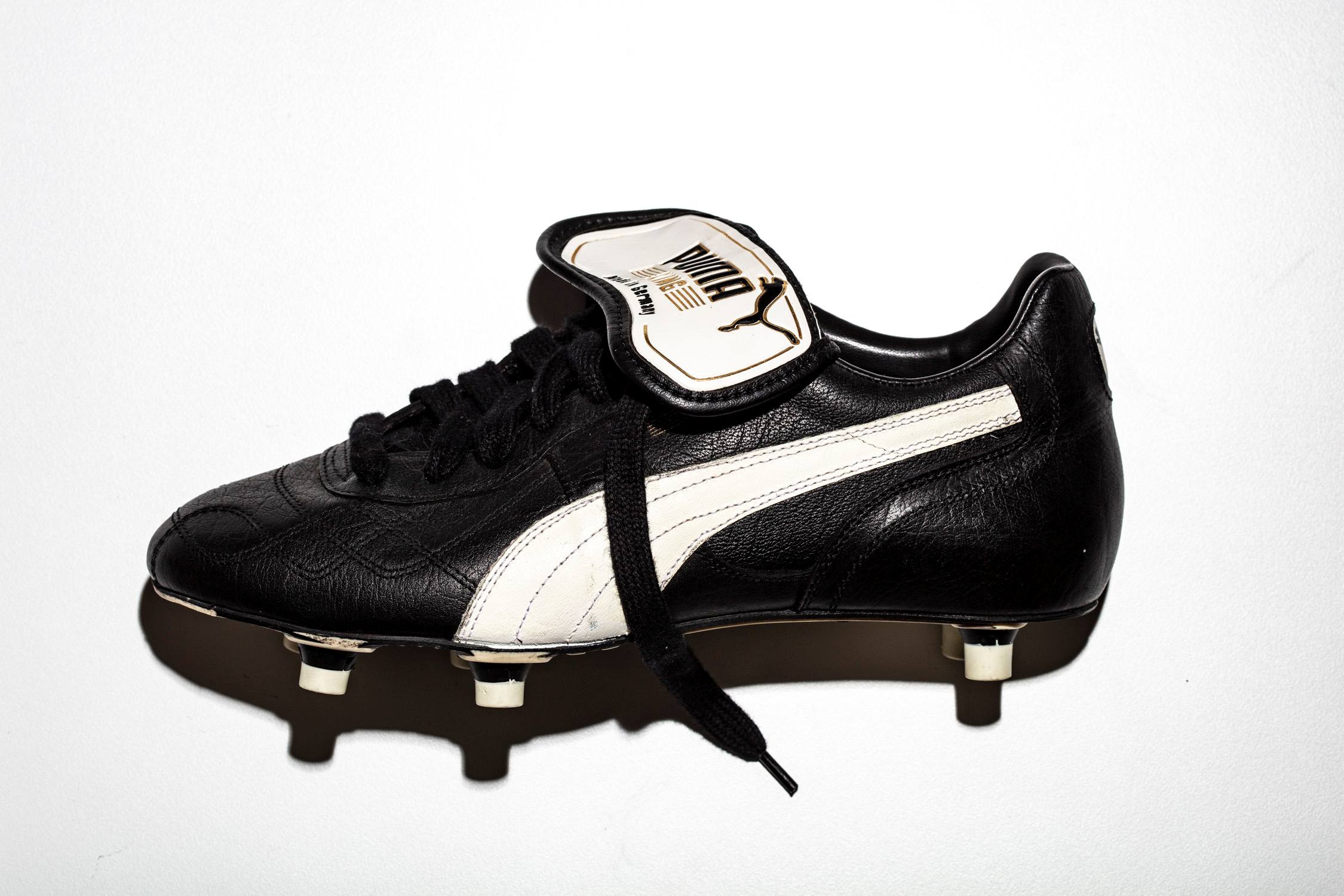 Vista lateral bota izquierda Puma King Pro de 1989. 
