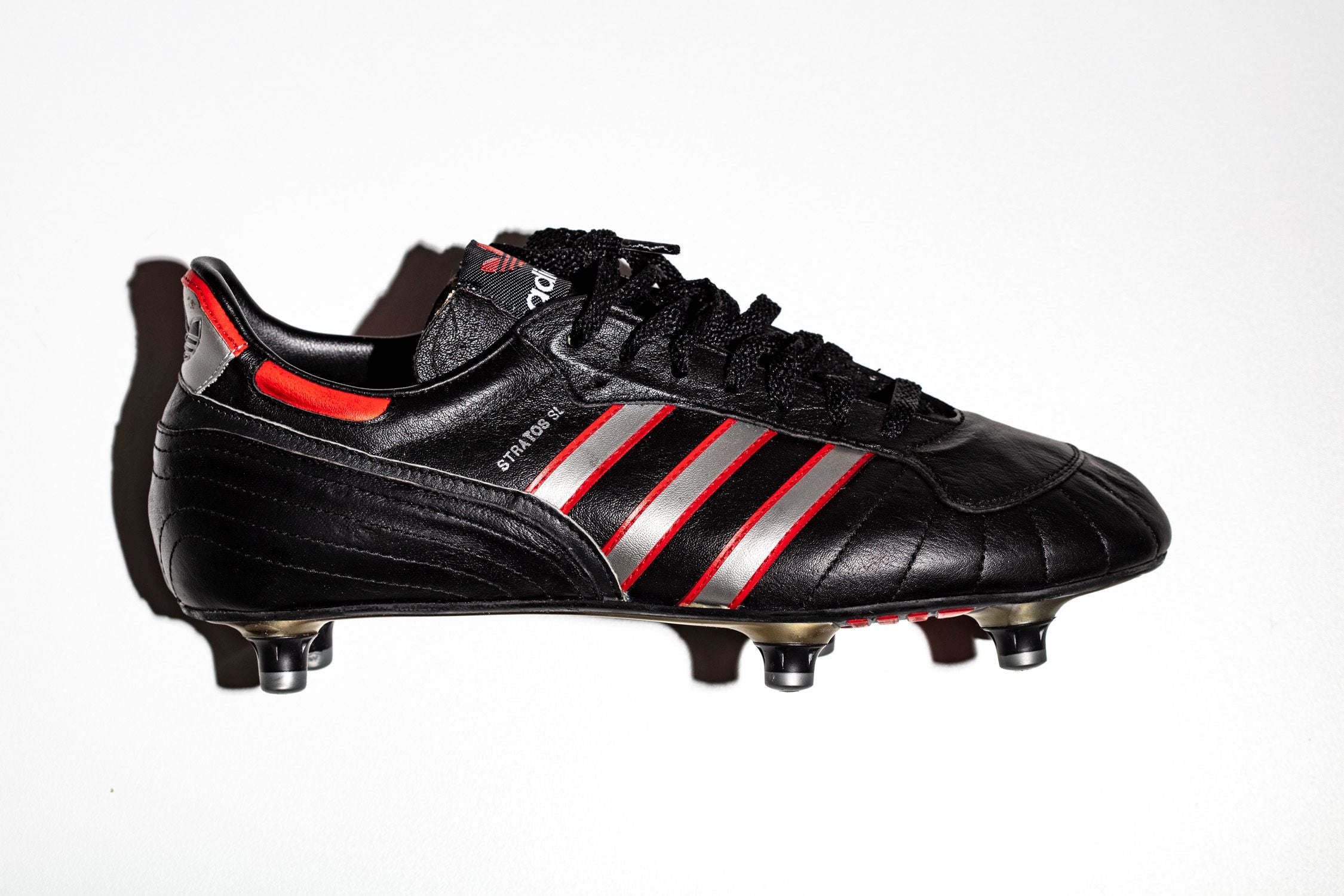 Vista lateral bota derecha Stratos SL (Super Light) en piel de canguro
