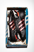 Fotografía del par de adidas Stratos SL en piel de canguro dentro de caja original