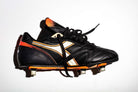 Vista lateral de la bota derecha de la Diadora Marco van Basten de 1991.