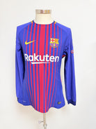 Vista completa de la parte anterior de la camiseta. Sponsor principal Rakuten, logo Nike y escudo FCB
